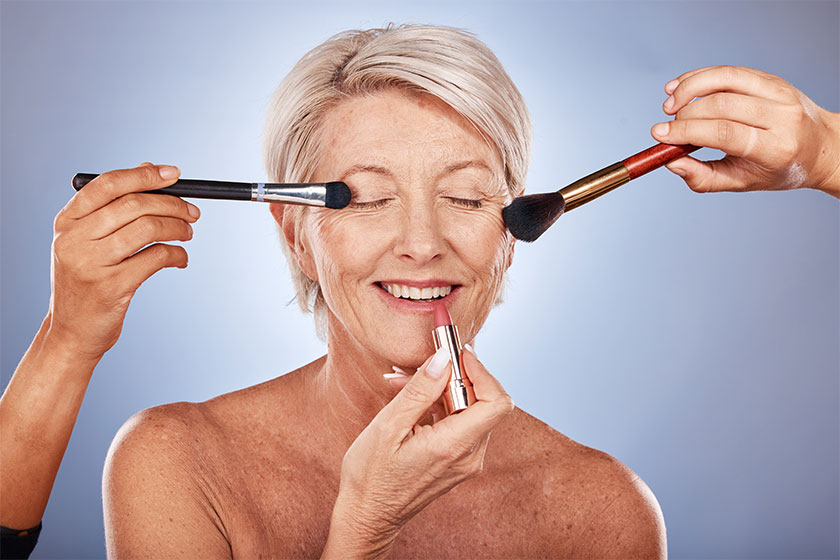 Glowing Grandeur: Essential Makeup Tips For Residents  SummerHouse 